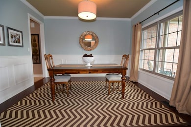 Lovely space for both casual or formal dining!