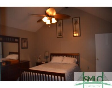 Master Bedroom. Cathedral Ceiling in Master bedroo