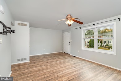 17 Mall Rd, Etters, PA 17319 - photo 2