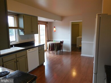 137 Prides Crossing, Shenandoah Junction, WV 25442 - photo 4