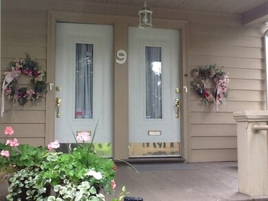 9 Willard Ave unit 2, Worcester, MA 01602 - photo 3