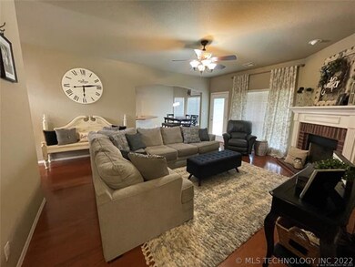 19709 E 50th Ct S, Broken Arrow, OK 74014 - photo 4