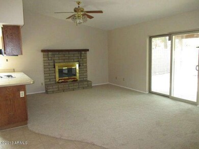 family room (4)