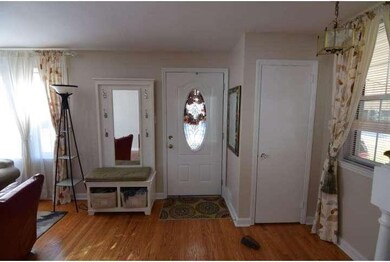 134 S Fairview Ave, Upper Darby, PA 19082 - photo 2