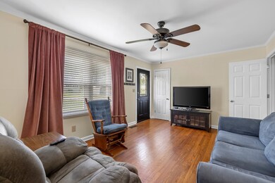 316 Chestnut Dr, Shelbyville, TN 37160 - photo 7