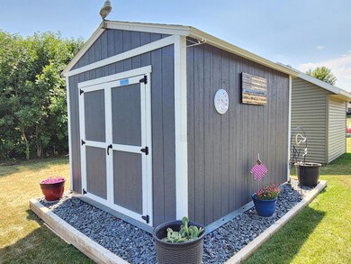 605 7th Ave NE, Plainview, MN 55964 - photo 7