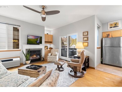 2024 SW Howards Way unit 405, Portland, OR 97201 - photo 4