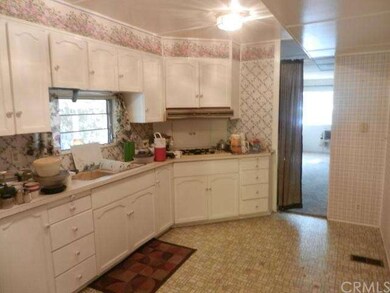 Room for Eat-In Kitchen Table