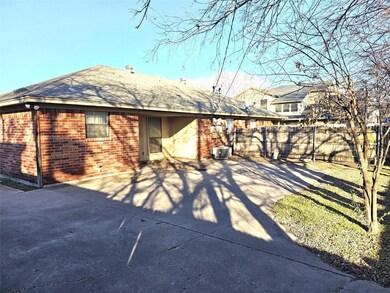 112 Myers Dr, Fort Worth, TX 76108 - photo 5