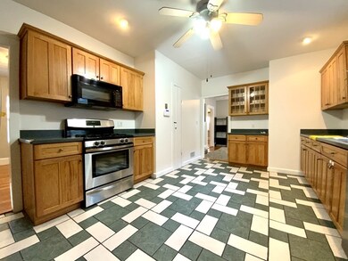 58 Trowbridge St, Arlington, MA 02474 - photo 6