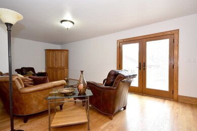 199 N Berteau Ave, Elmhurst, IL 60126 - photo 2