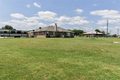 137 Florence Ln, Springtown, TX 76082 - photo 5