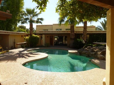 Single Level Poolside Casita