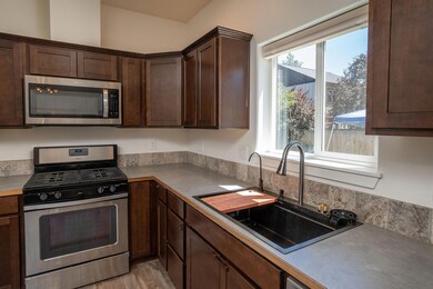 20517 SE Dylan Loop_0083 copy