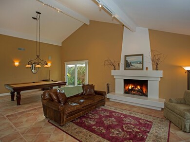 5Living Room