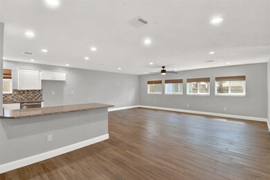 16802 David Glen Dr, Friendswood, TX 77546 - photo 4