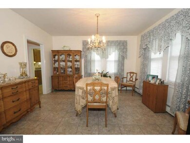 529 E Manoa Rd, Havertown, PA 19083 - photo 3