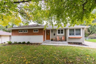 621 32nd St, West Des Moines, IA 50265 - photo 2