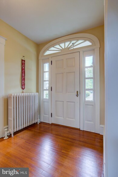 122 W Main St, Leola, PA 17540 - photo 3