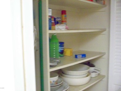 823-pantry in laundry room