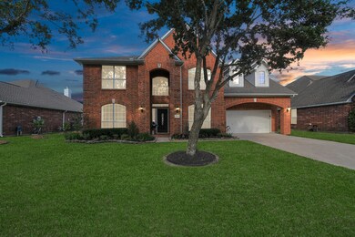 Beautifully updated home within Lakes of Countrypl