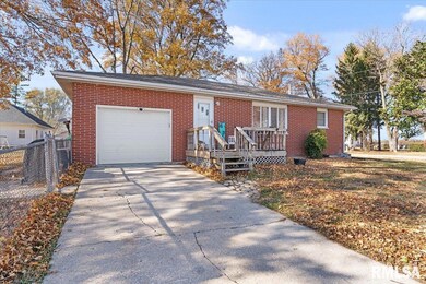 105 2nd Cross St, Mechanicsburg, IL 62545 - photo 2