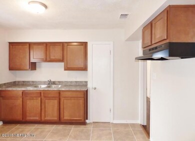 5121 Witby Ave, Jacksonville, FL 32210 - photo 4