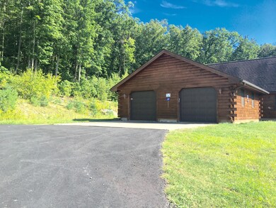 981 Swamp Rd, Hunlock Creek, PA 18621 - photo 2