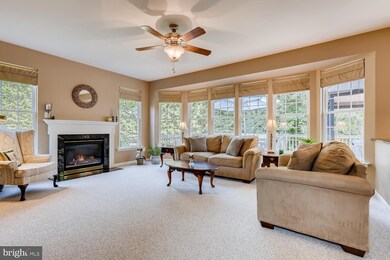 810 Cornwall Ct, Sykesville, MD 21784 - photo 7