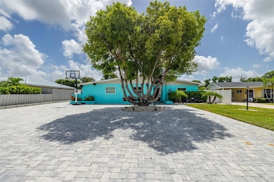 3407 29th St W, Bradenton, FL 34205 - photo 2