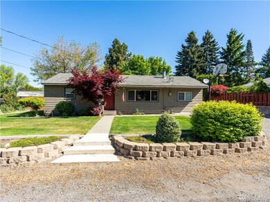 1437 Tedford St SE, East Wenatchee, WA 98802 - photo 2