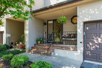 23 Maple Ct, Flemington, NJ 08822 - photo 2