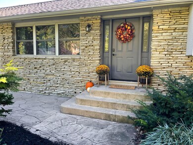 6026 Winstead Rd, Columbus, OH 43235 - photo 3