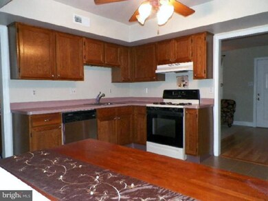 100 Mockingbird Ct, Swedesboro, NJ 08085 - photo 5