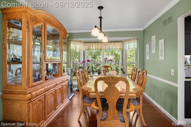 1753 Dawncrest Dr, West Bloomfield, MI 48324 - photo 7