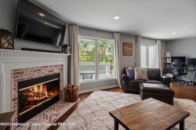 28 Hickory Ln, Little Silver, NJ 07739 - photo 4