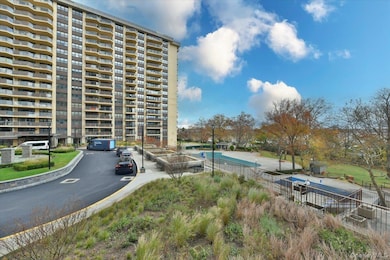 Seville unit 2G, Bayside, NY 11360 - photo 4