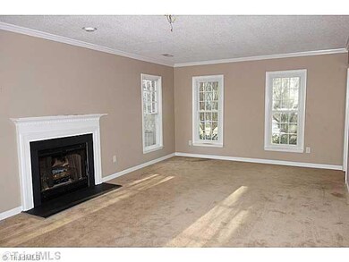 4004 Dresher Ct, High Point, NC 27265 - photo 6