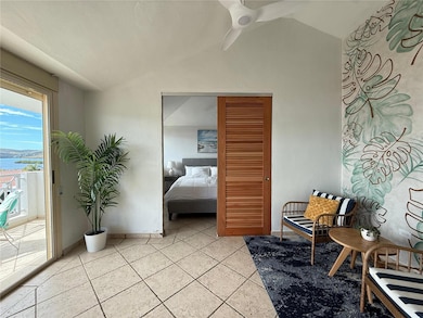Bedroom/Lounge Area