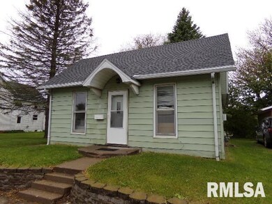 105 S Columbia St, Grand View, IA 52752 - photo 4