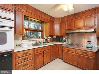 14 Northwest Dr, Bridgeton, NJ 08302 - photo 6