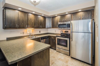 118 Gateway Ct unit 5, Mendon, VT 05701 - photo 2