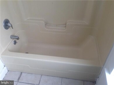 96 Mckinley Ave unit 1ST FL, Lansdowne, PA 19050 - photo 6