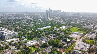 1631 Colquitt St, Houston, TX 77006 - photo 6