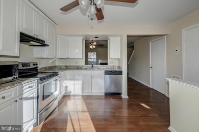 1978 Winslow Ct, Woodbridge, VA 22191 - photo 3