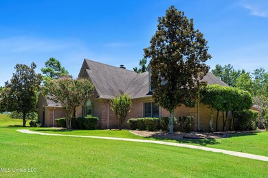 12605 Whispering Pines Dr, Olive Branch, MS 38654 - photo 3