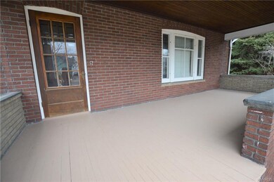 404 Wheatfield St, North Tonawanda, NY 14120 - photo 2