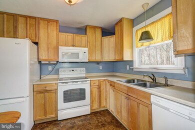 7278 Pommel Dr, Sykesville, MD 21784 - photo 5