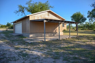 11006 Twin Lakes Ln, San Angelo, TX 76904 - photo 4