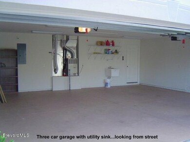 FL House Garage Interior Front of House